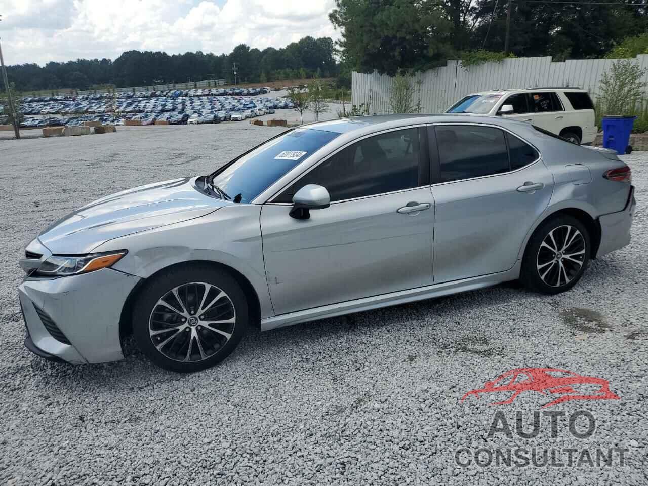 TOYOTA CAMRY 2018 - 4T1B11HK3JU047577