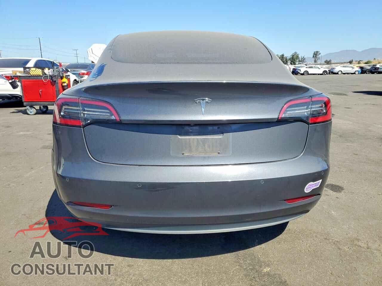TESLA MODEL 3 2018 - 5YJ3E1EA8JF059435