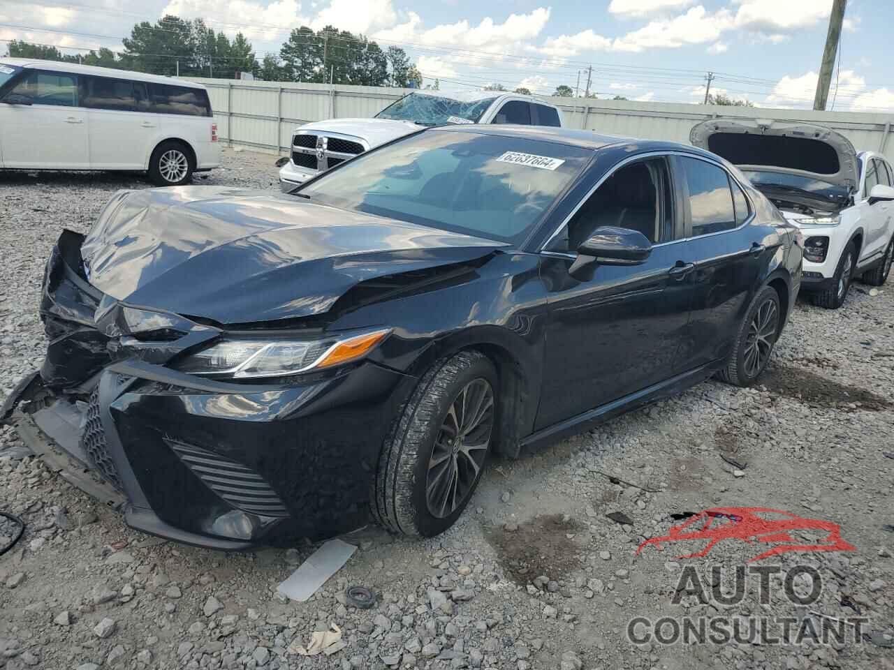 TOYOTA CAMRY 2018 - 4T1B11HK1JU098110