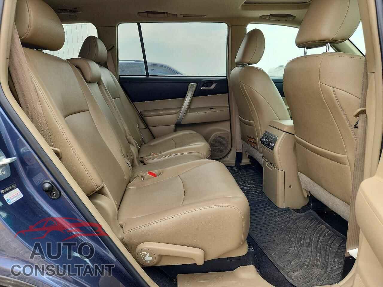 TOYOTA HIGHLANDER 2013 - 5TDBK3EH8DS186859