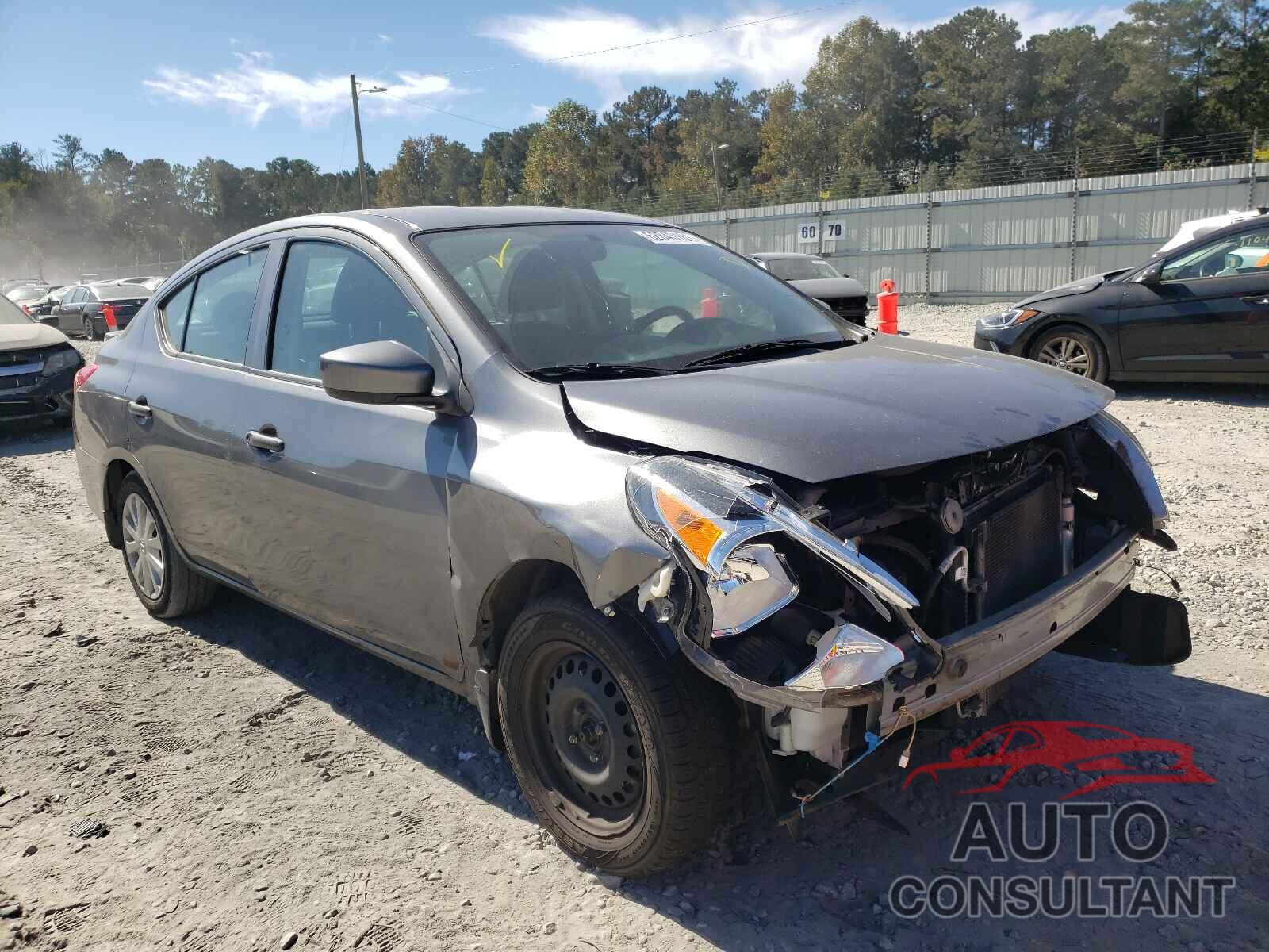 NISSAN VERSA 2018 - 3N1CN7AP0JL828575