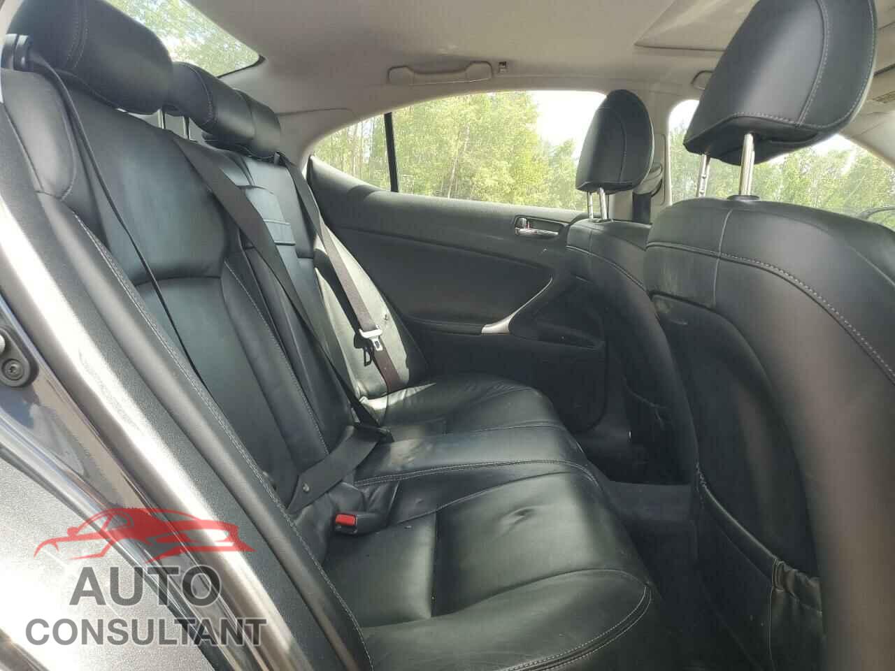 LEXUS IS 2011 - JTHCF5C28B5048162