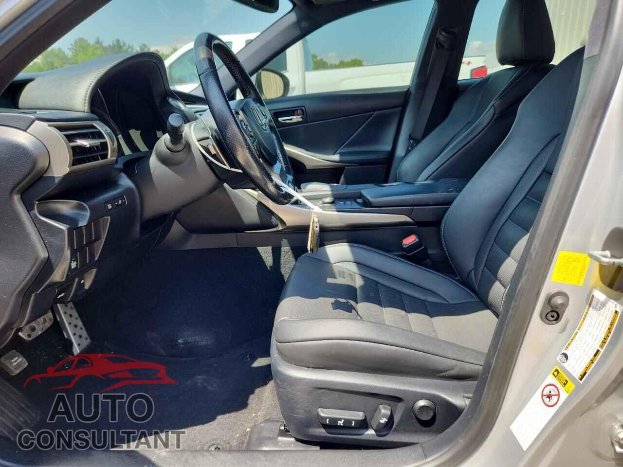 LEXUS IS 2016 - JTHCE1D29G5010649