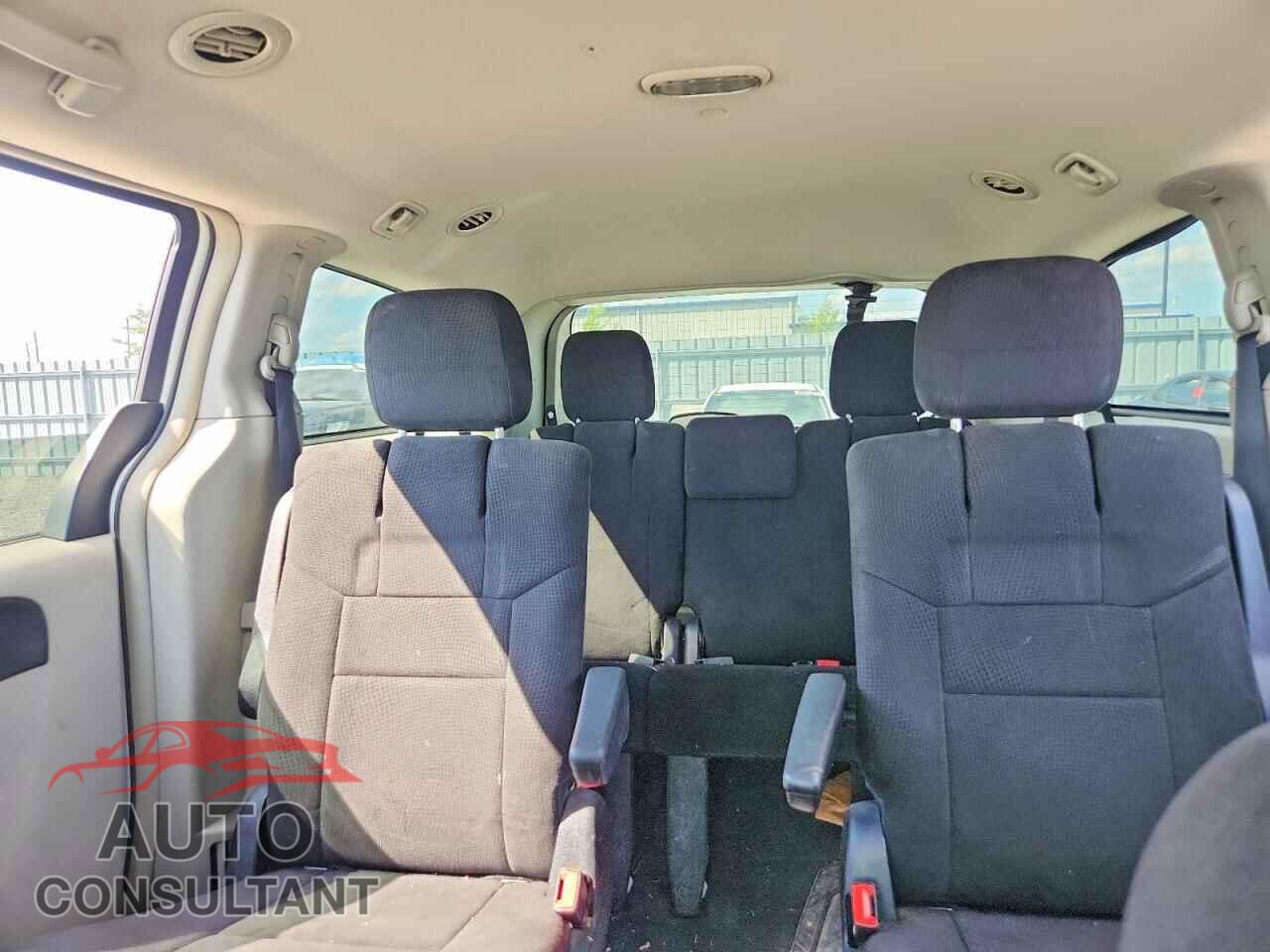 DODGE CARAVAN 2011 - 2D4RN5DG5BR744413