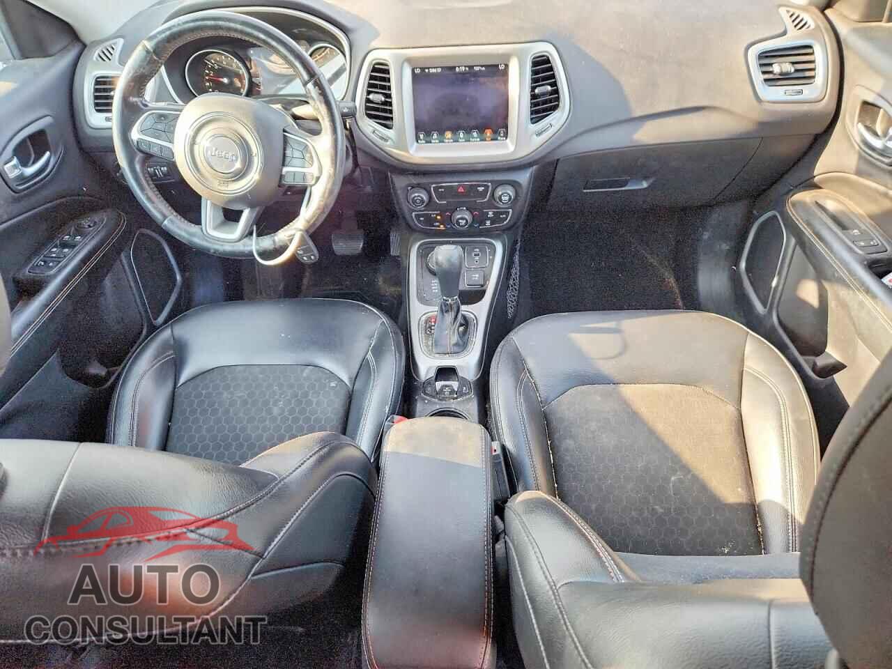 JEEP COMPASS 2018 - 3C4NJDBB5JT174983