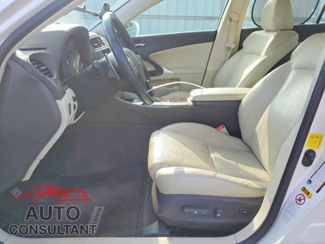 LEXUS IS 2012 - JTHBF5C20C5179809