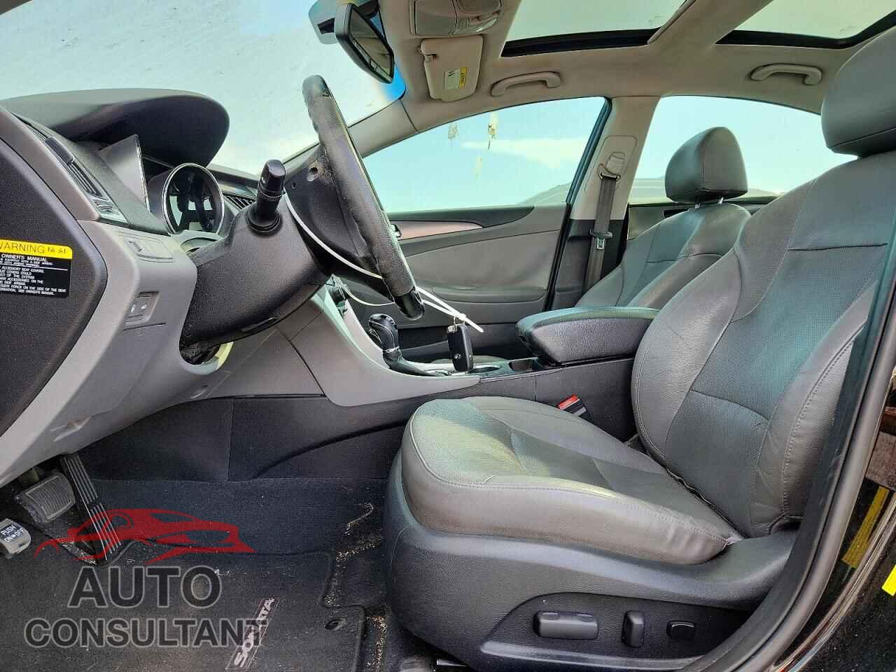 HYUNDAI SONATA 2012 - KMHEC4A41CA062670