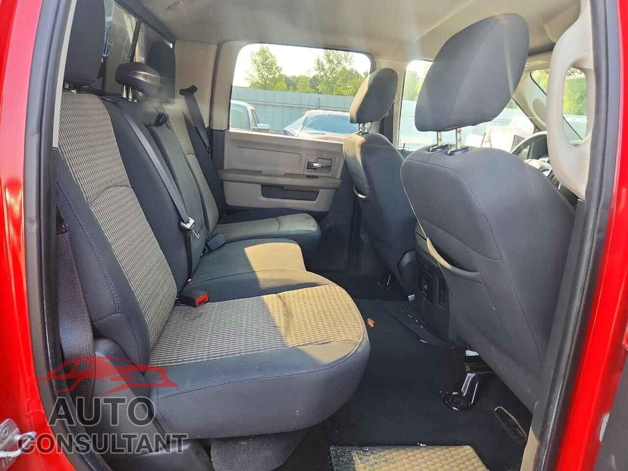 DODGE RAM 1500 2012 - 1C6RD7LT9CS184283