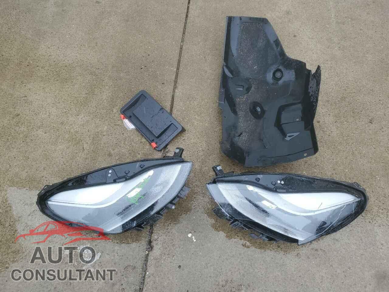TESLA MODEL 3 2021 - 5YJ3E1EA4MF092260
