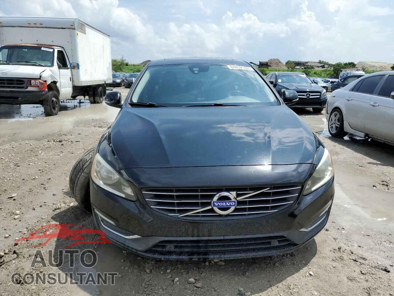 VOLVO S60 2015 - YV140MFB2F1306261