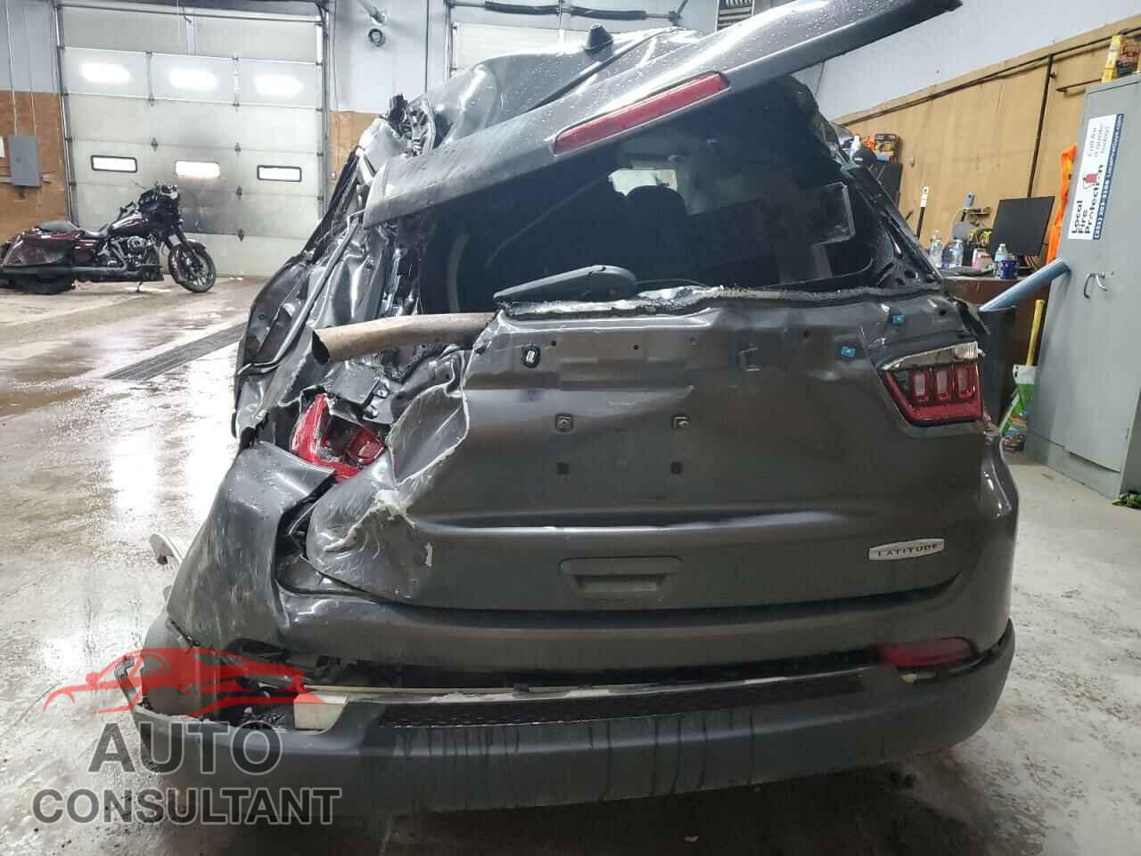JEEP COMPASS 2020 - 3C4NJDBB7LT241053