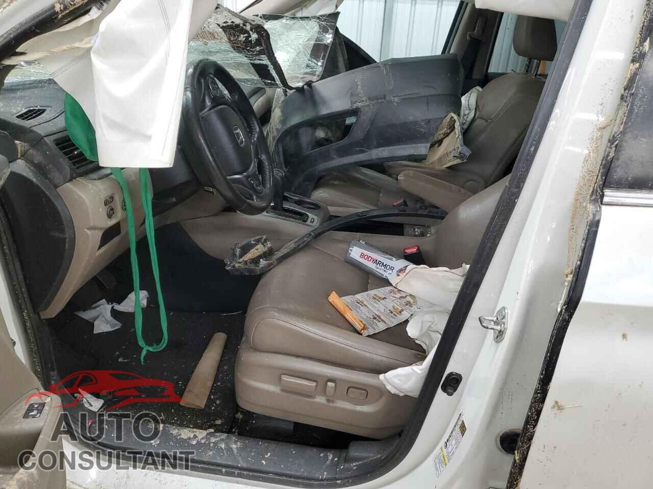 HONDA PILOT 2016 - 5FNYF5H85GB010866