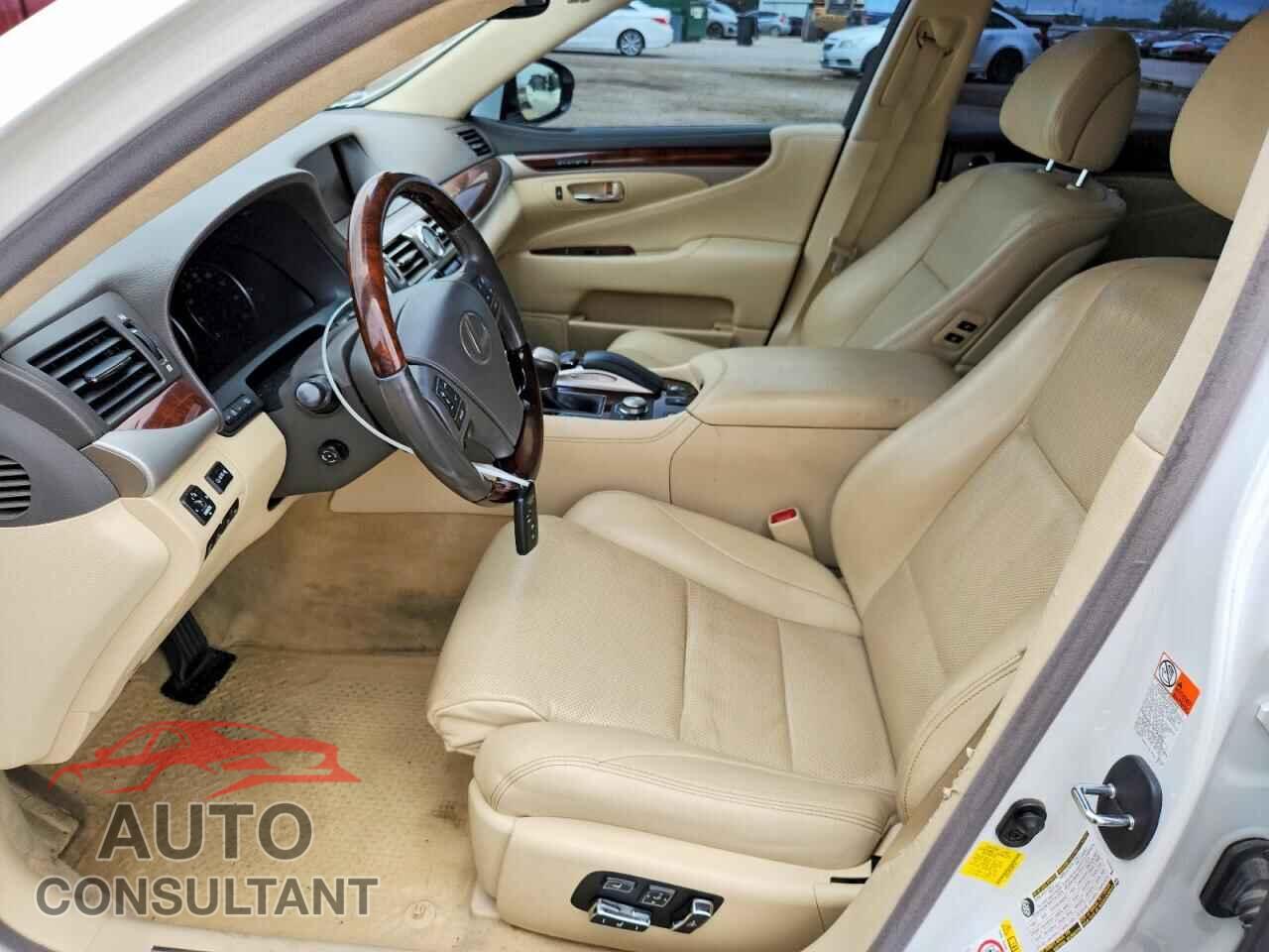 LEXUS LS460 2017 - JTHGL5EF2H5057541
