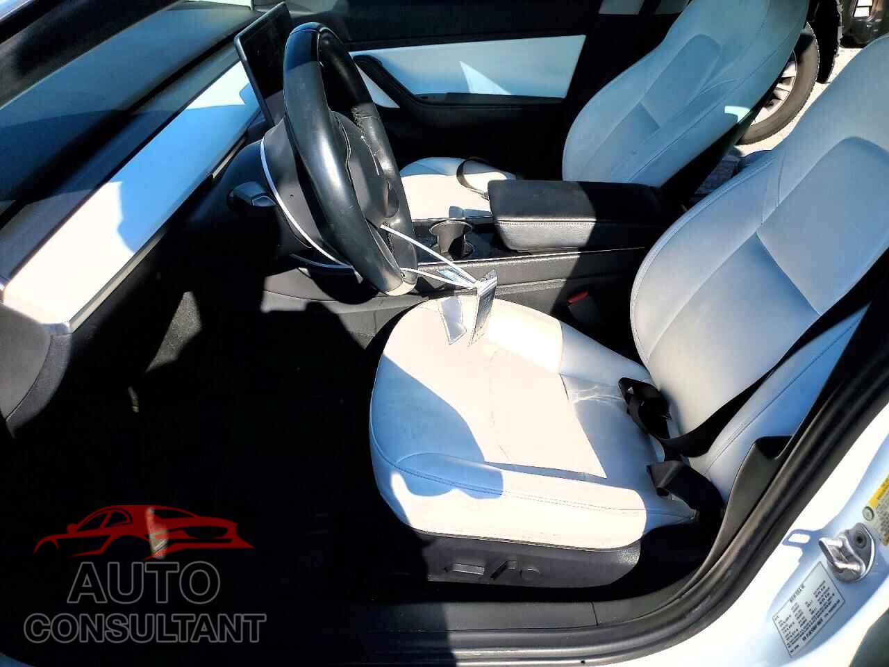 TESLA MODEL 3 2019 - 5YJ3E1EB8KF195610