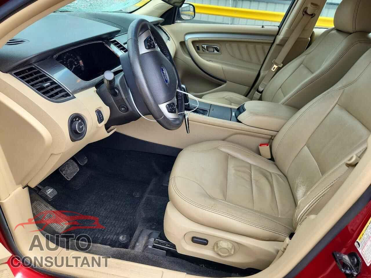 FORD TAURUS 2017 - 1FAHP2E82HG110744