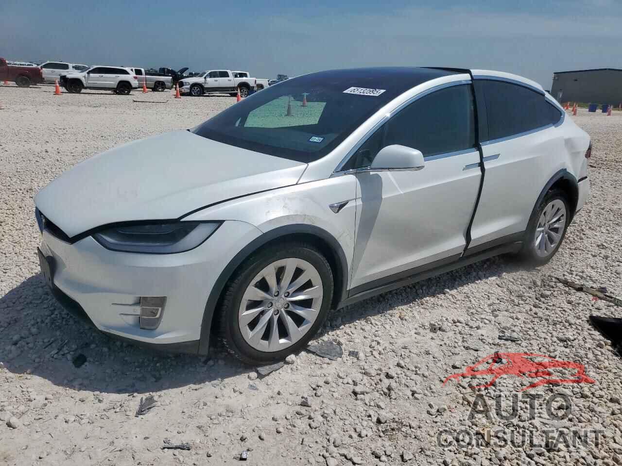 TESLA MODEL X 2020 - 5YJXCBE28LF268358