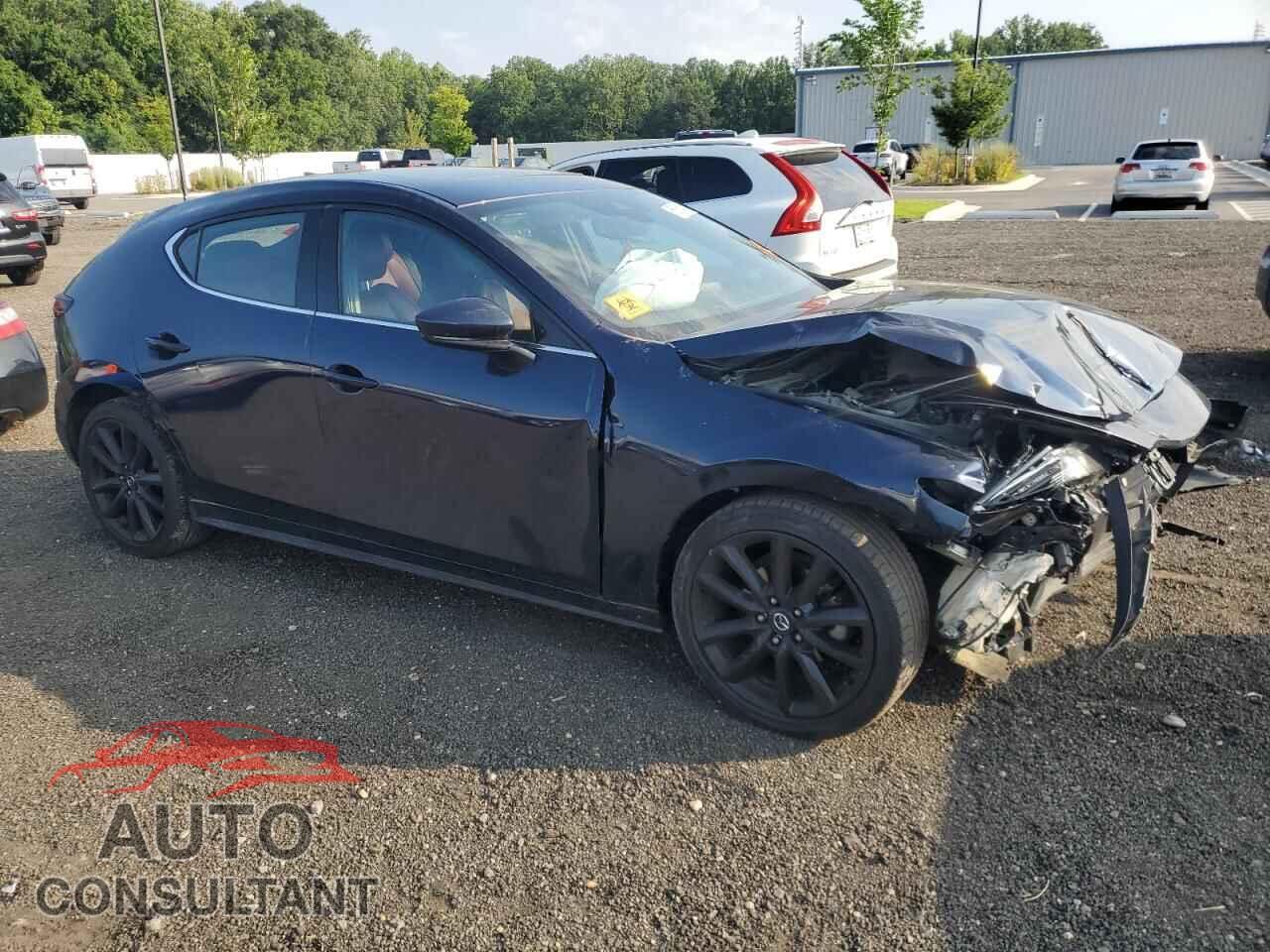 MAZDA 3 2019 - JM1BPANM4K1140071