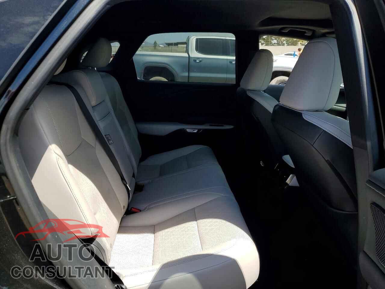 LEXUS UNKNOWN 2023 - 2T2BBMCA9PC006390