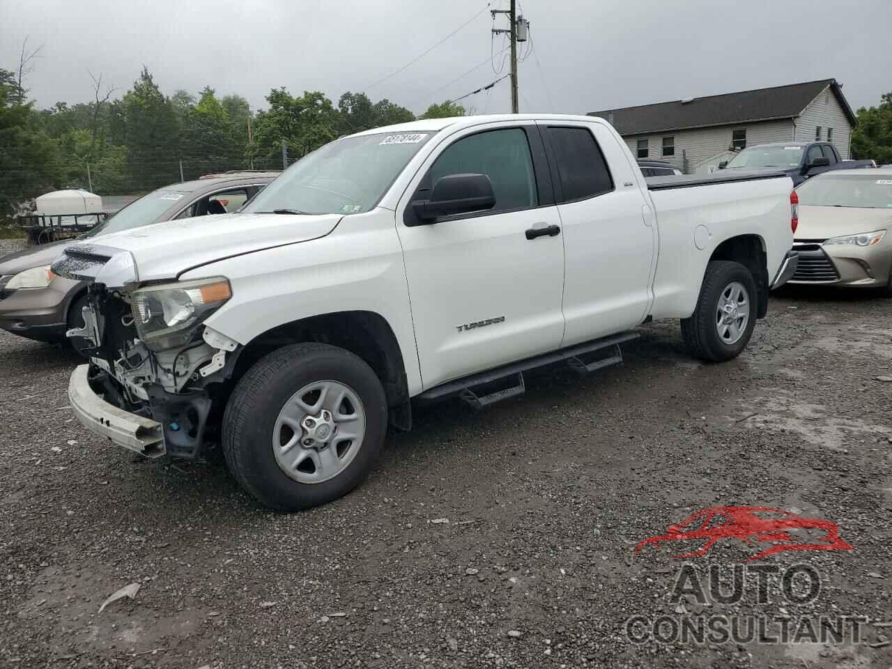 TOYOTA TUNDRA 2018 - 5TFUM5F16JX077824