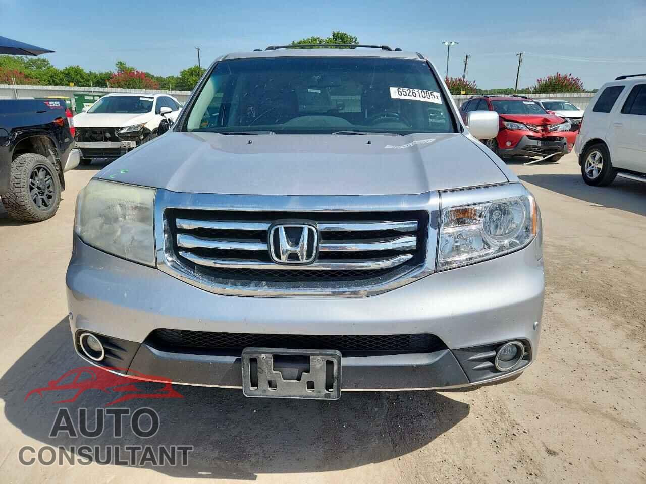 HONDA PILOT 2015 - 5FNYF4H90FB016186