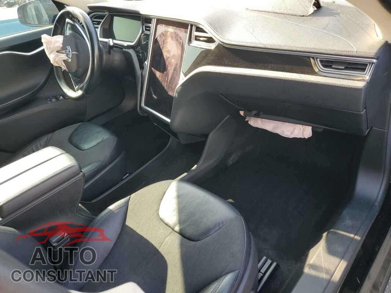 TESLA MODEL S 2013 - 5YJSA1CP6DFP27686
