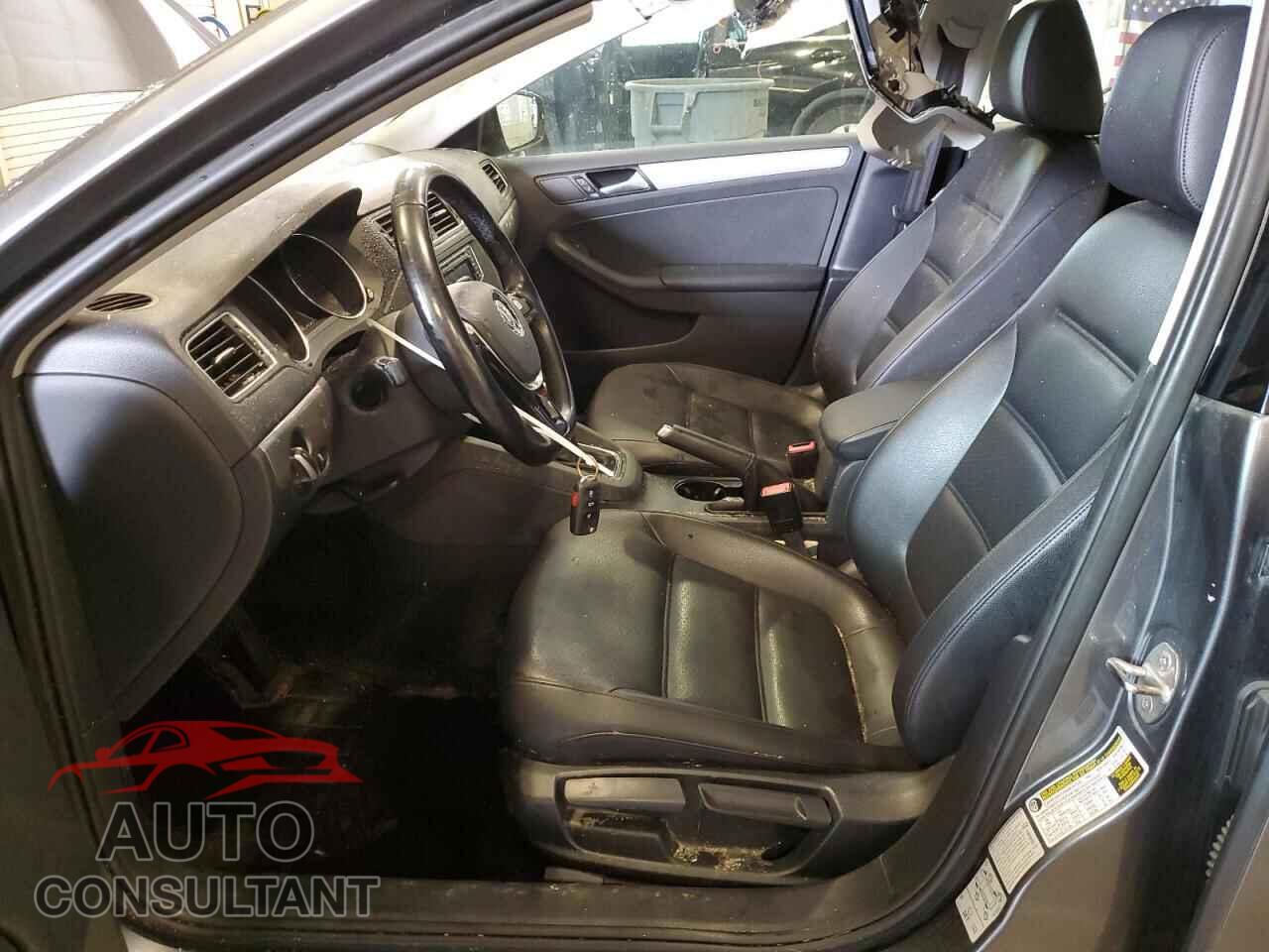 VOLKSWAGEN JETTA 2017 - 3VWDB7AJ8HM385437