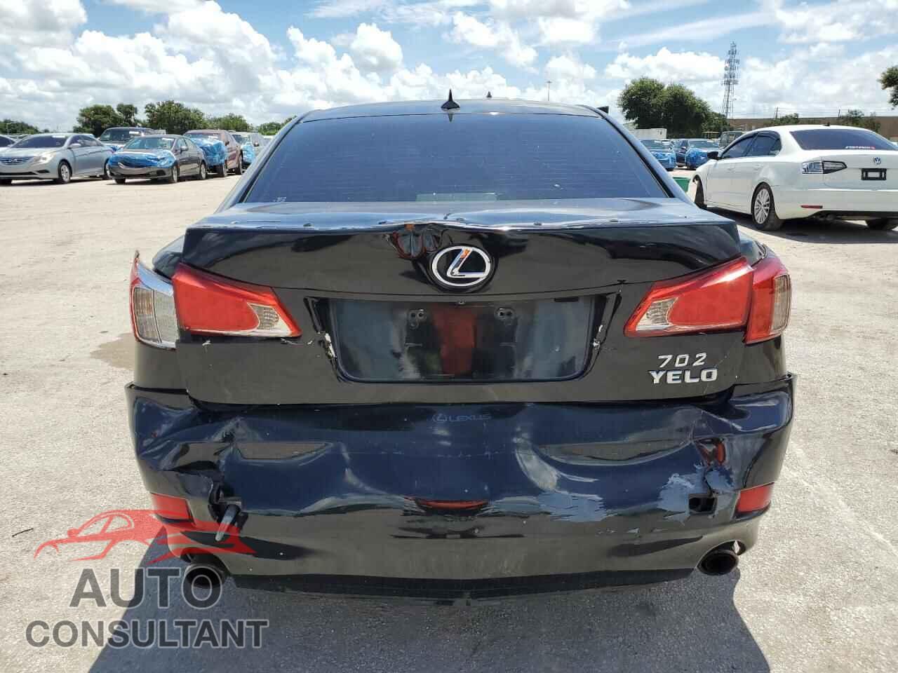 LEXUS IS 2011 - JTHBF5C24B5138341