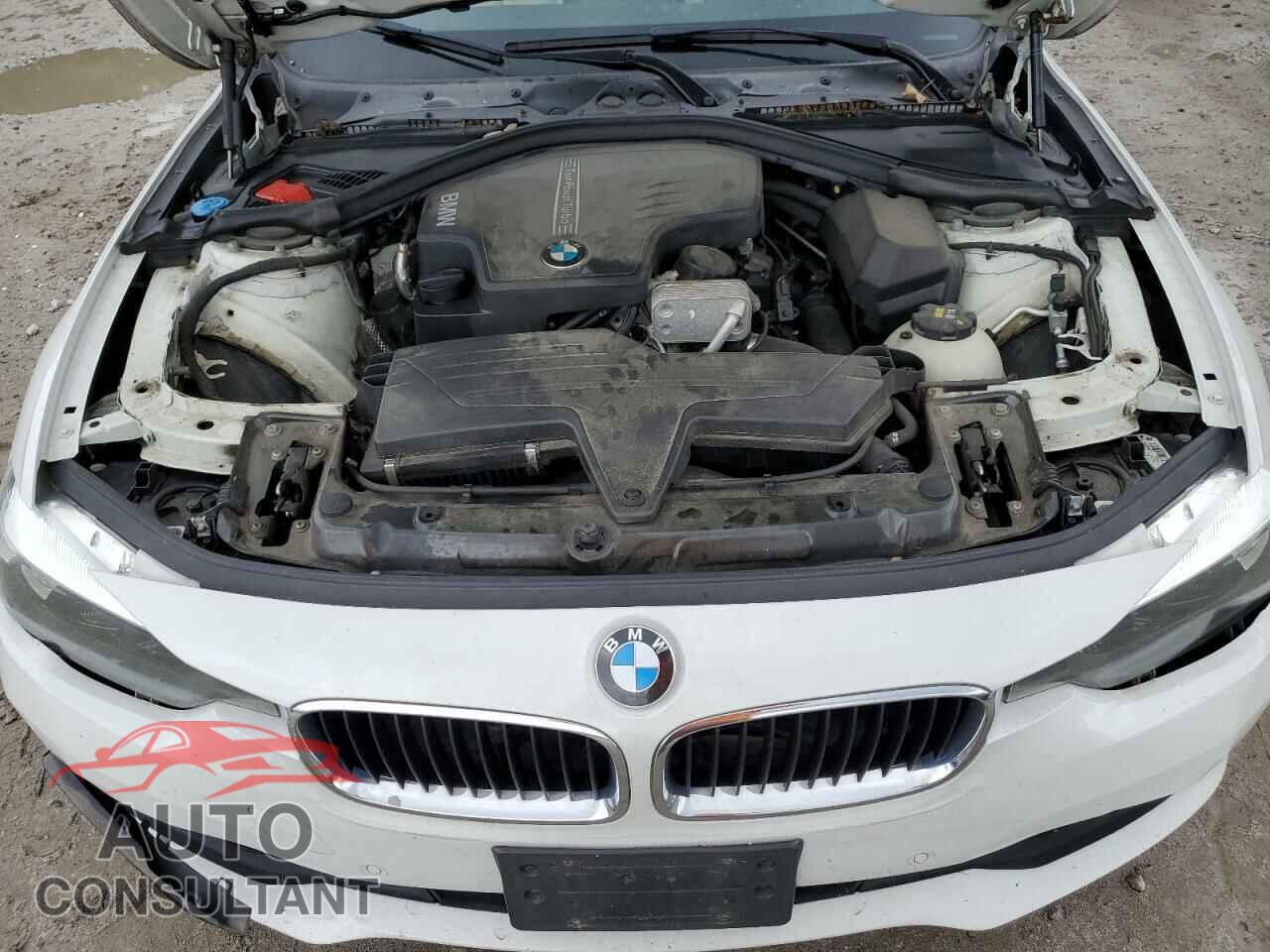BMW 3 SERIES 2016 - WBA8E5G51GNU21528