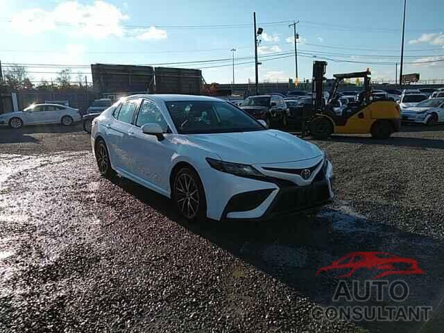 TOYOTA CAMRY 2021 - 4T1G11AK7MU610036
