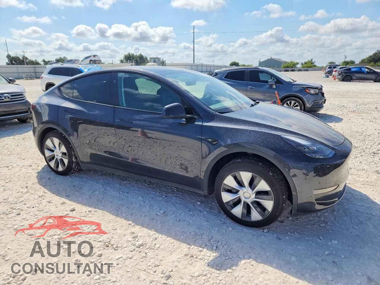 TESLA MODEL Y 2024 - 7SAYGDED4RF018505