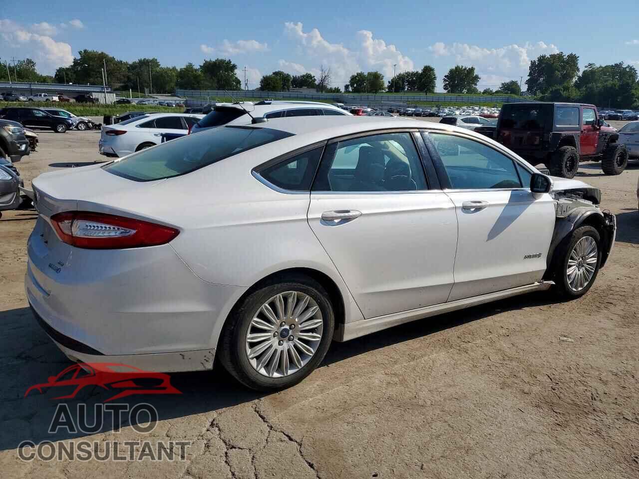 FORD FUSION 2015 - 3FA6P0LU4FR213634