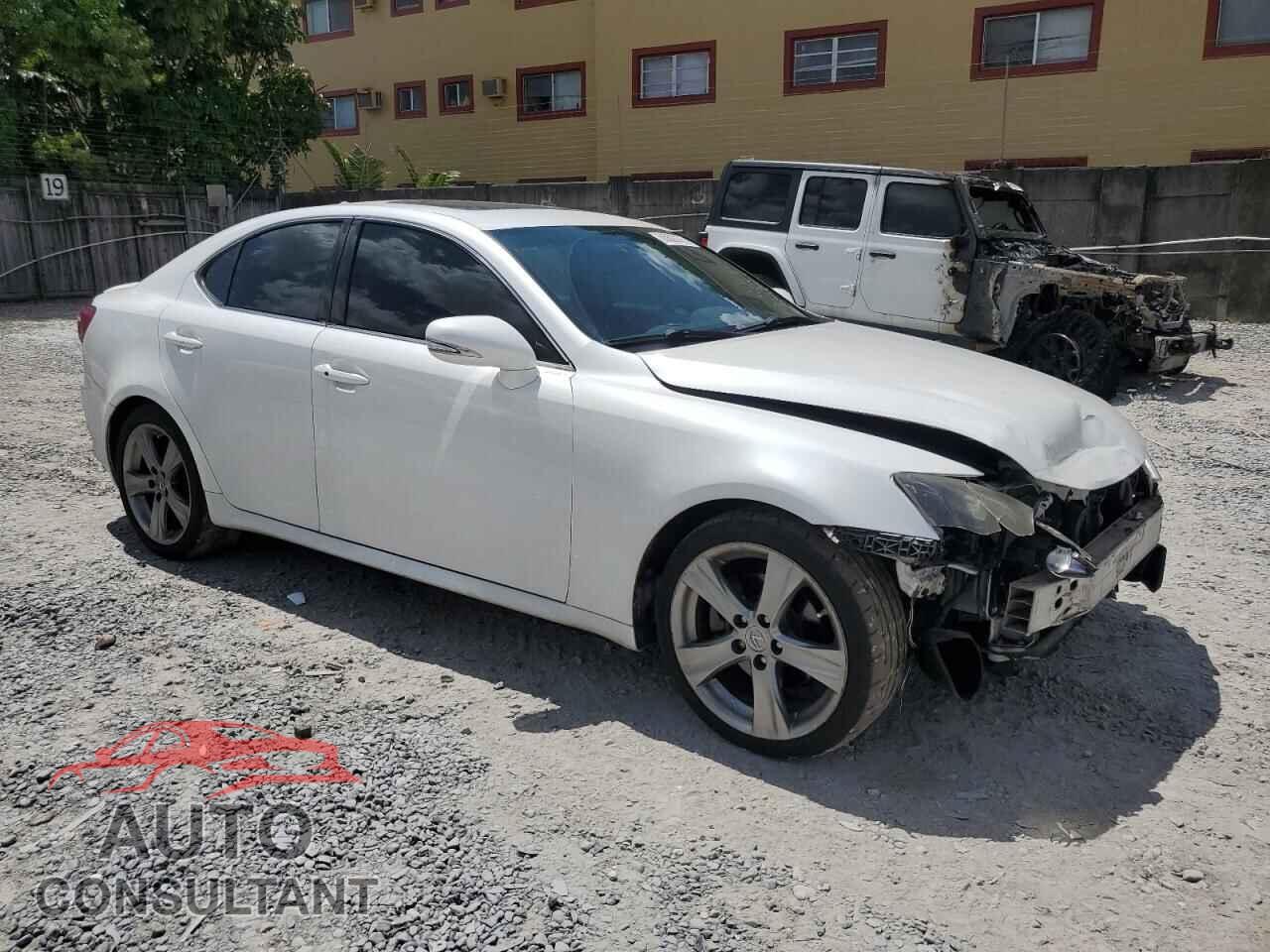 LEXUS IS 2012 - JTHBF5C20C5180846