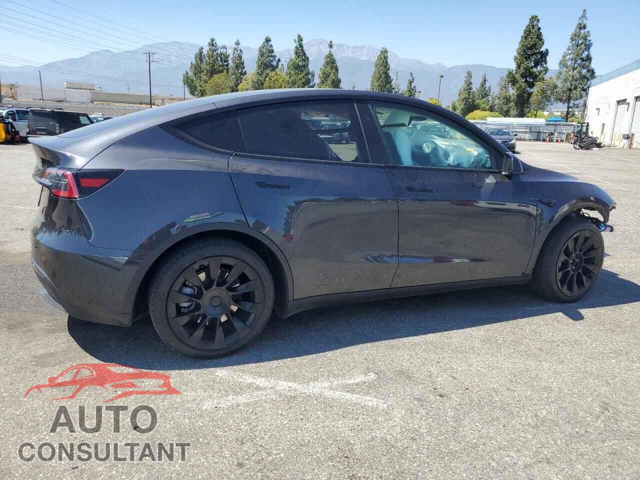 TESLA MODEL Y 2024 - 7SAYGAEE4RF010802