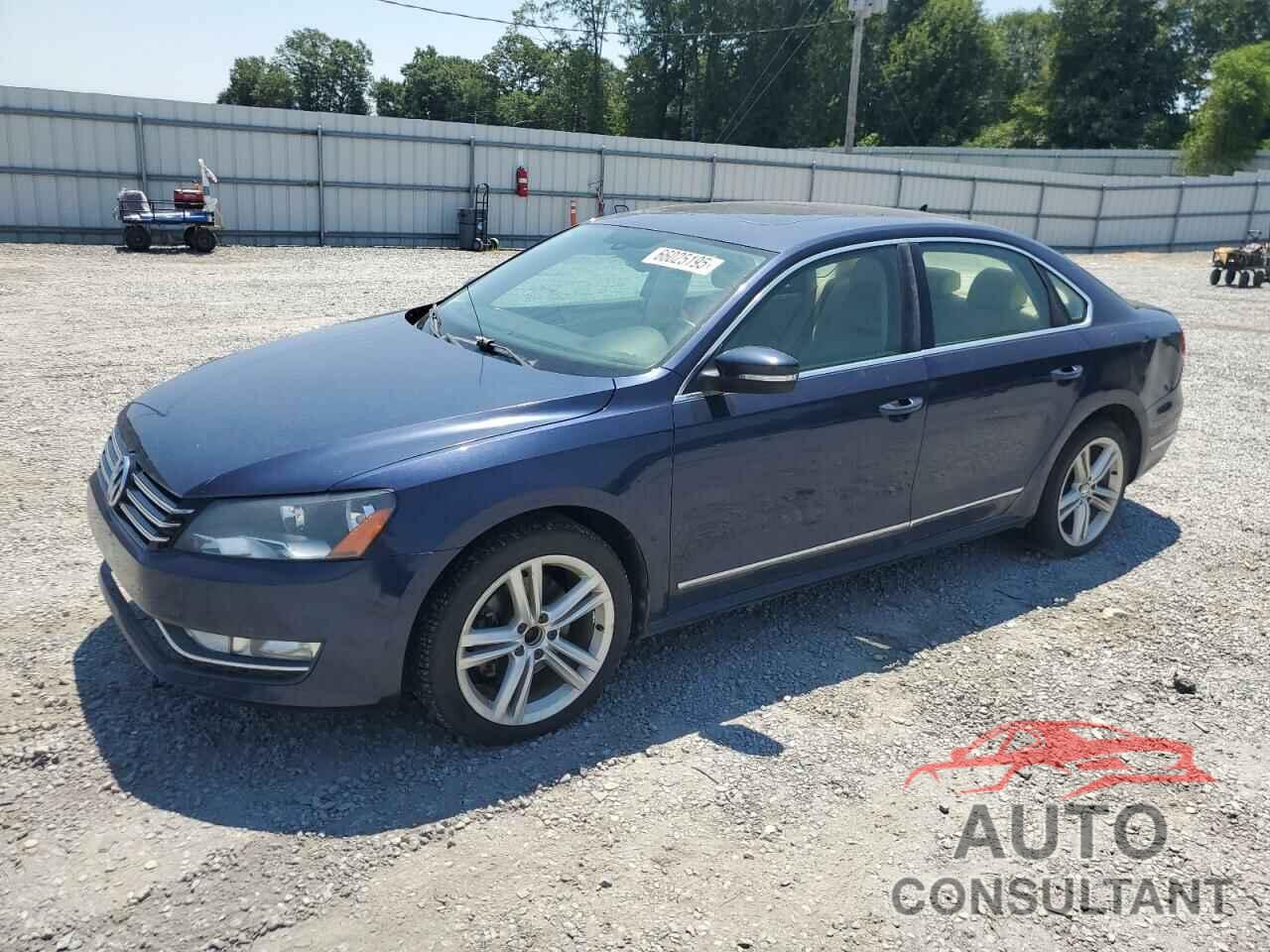 VOLKSWAGEN PASSAT 2013 - 1VWBN7A32DC032350