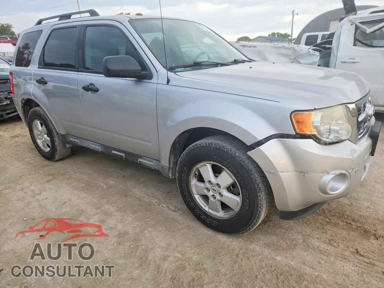 FORD ESCAPE 2011 - 1FMCU0DG2BKA75357