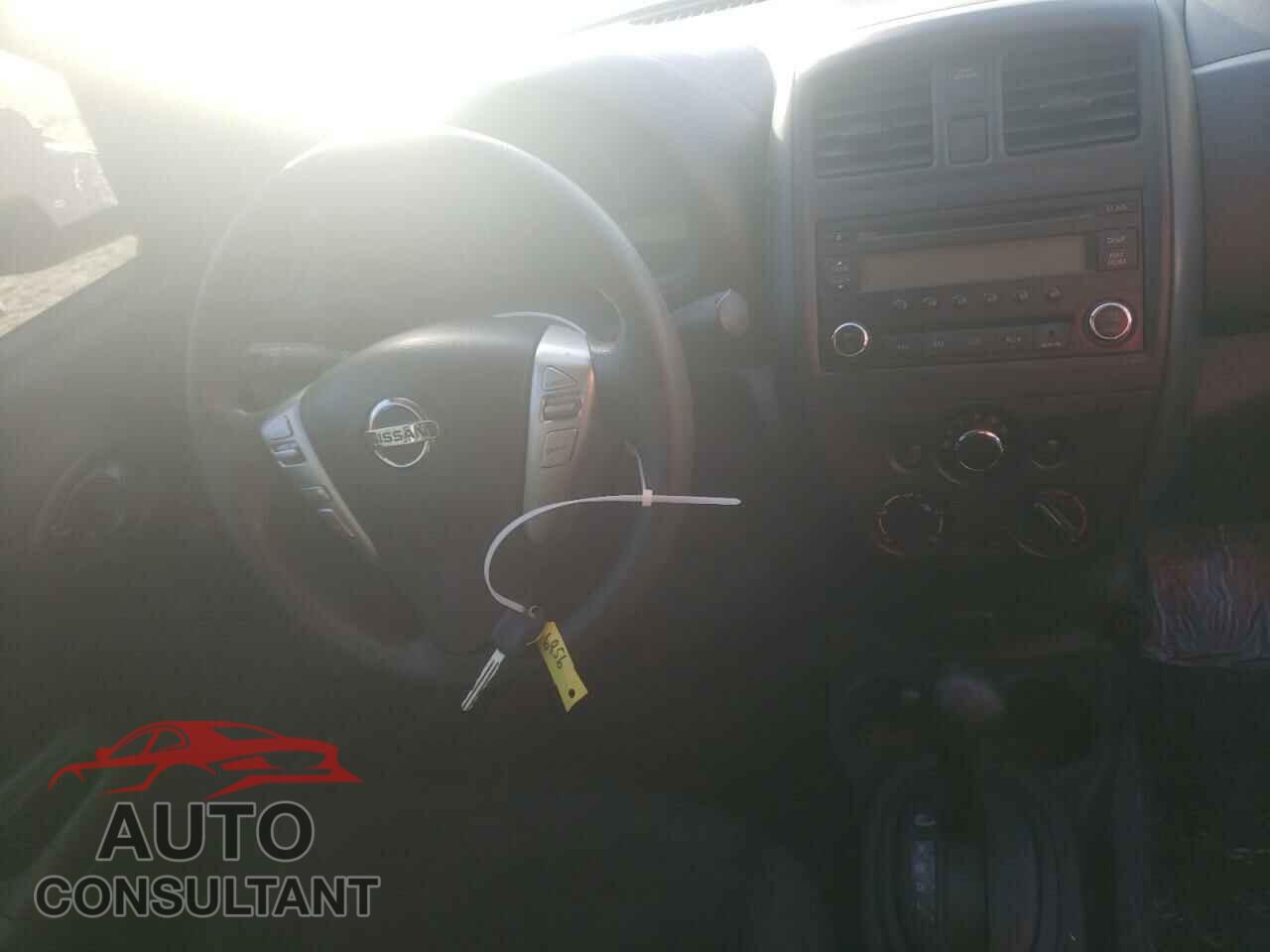 NISSAN VERSA 2017 - 3N1CN7AP3HL863170