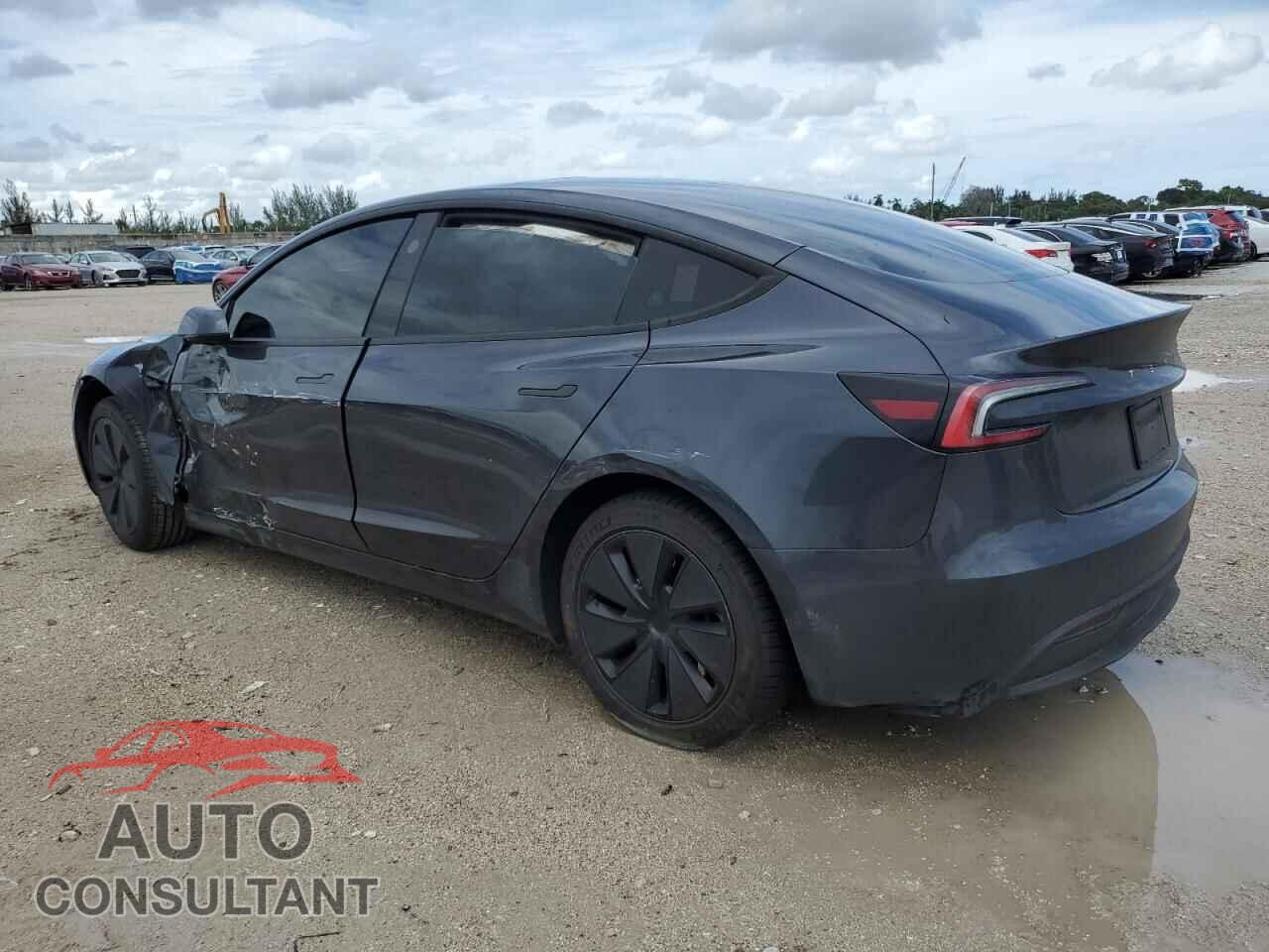 TESLA MODEL 3 2024 - 5YJ3E1EA9RF765552