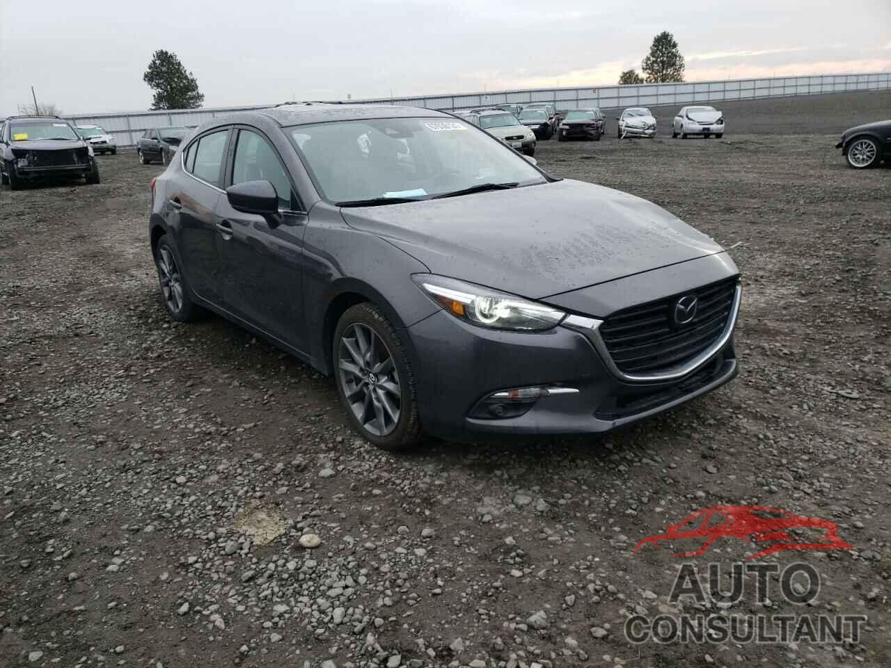 MAZDA 3 2018 - 3MZBN1M37JM185762