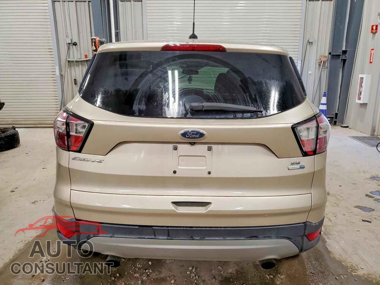 FORD ESCAPE 2017 - 1FMCU9GD2HUC72063