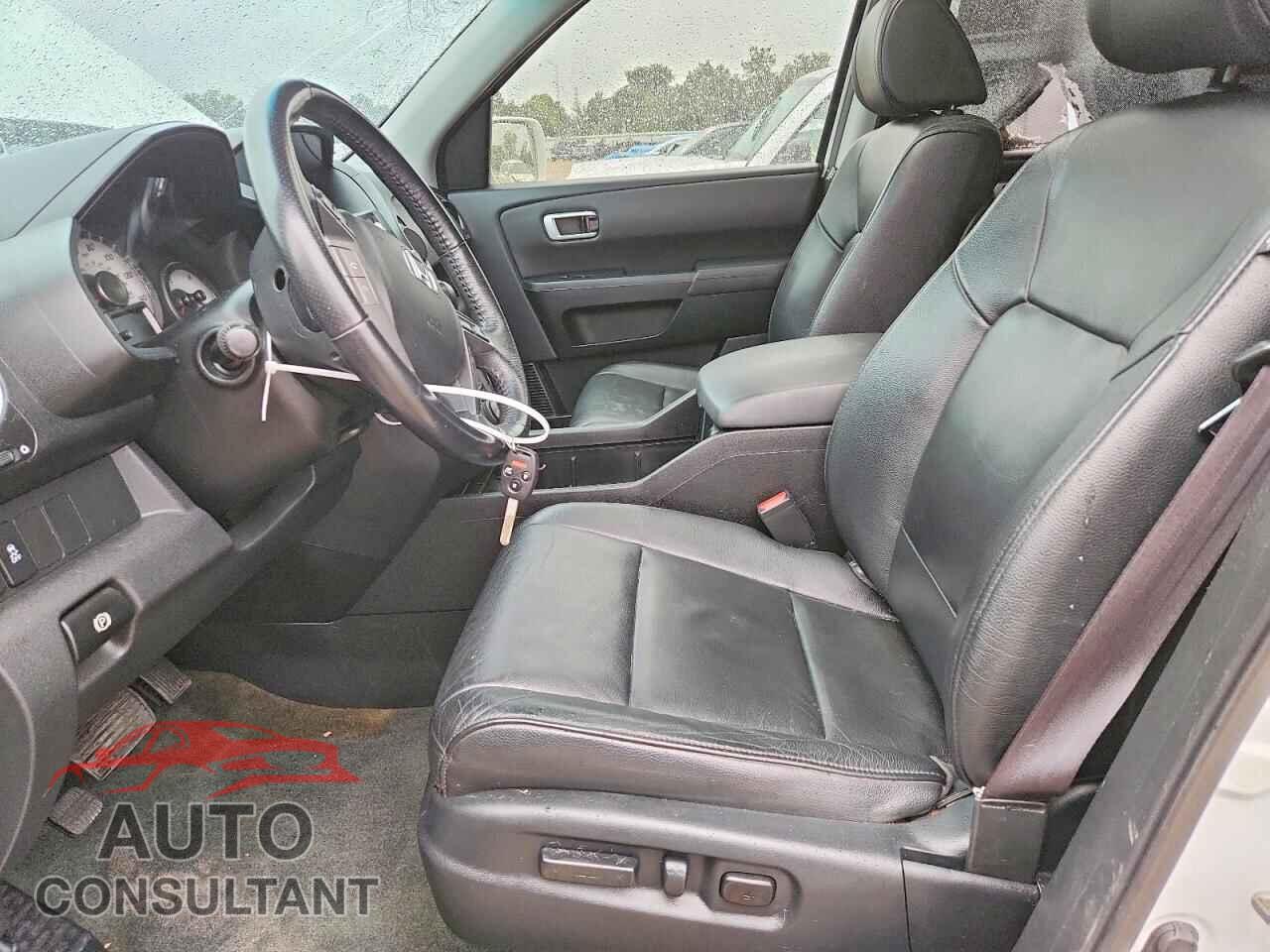 HONDA PILOT 2014 - 5FNYF4H99EB001426