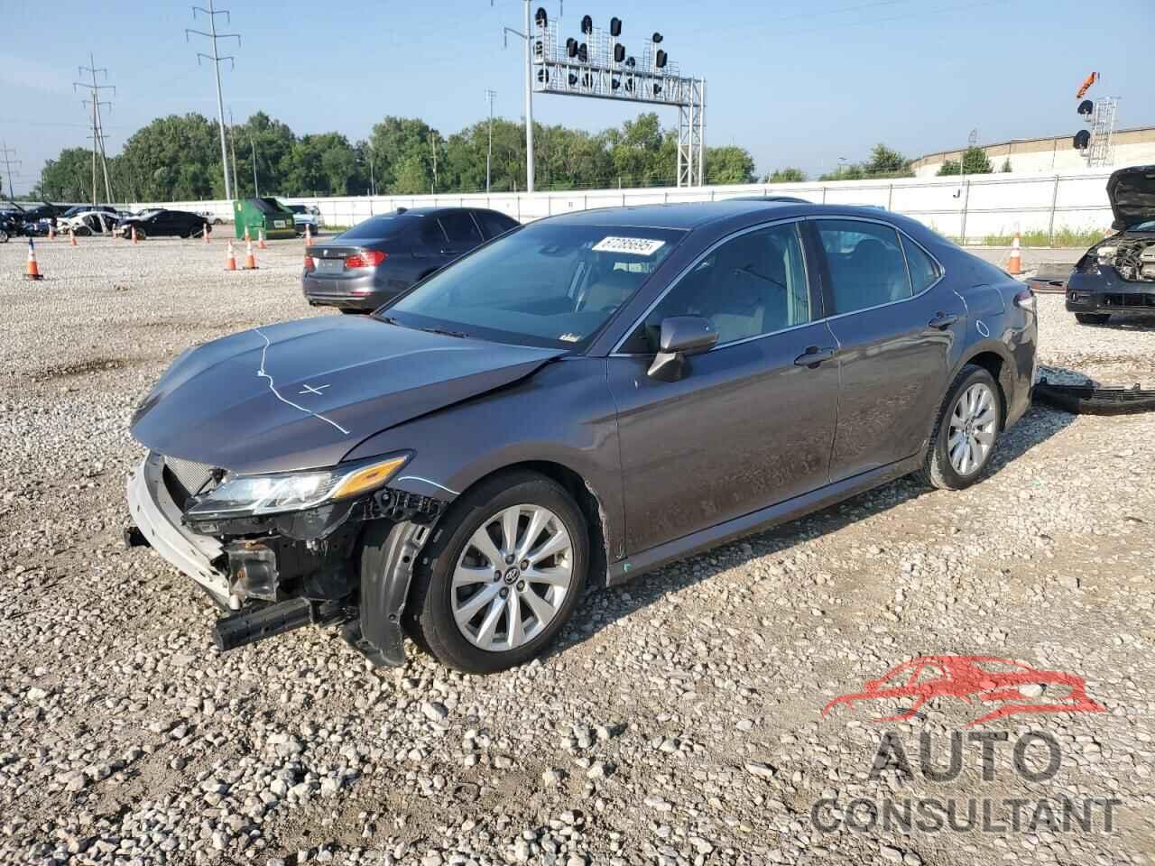 TOYOTA CAMRY 2018 - 4T1B11HK5JU519049