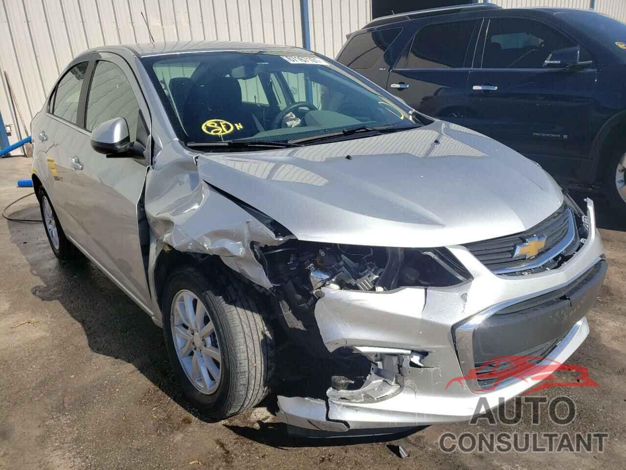 CHEVROLET SONIC 2018 - 1G1JD5SH3J4141074