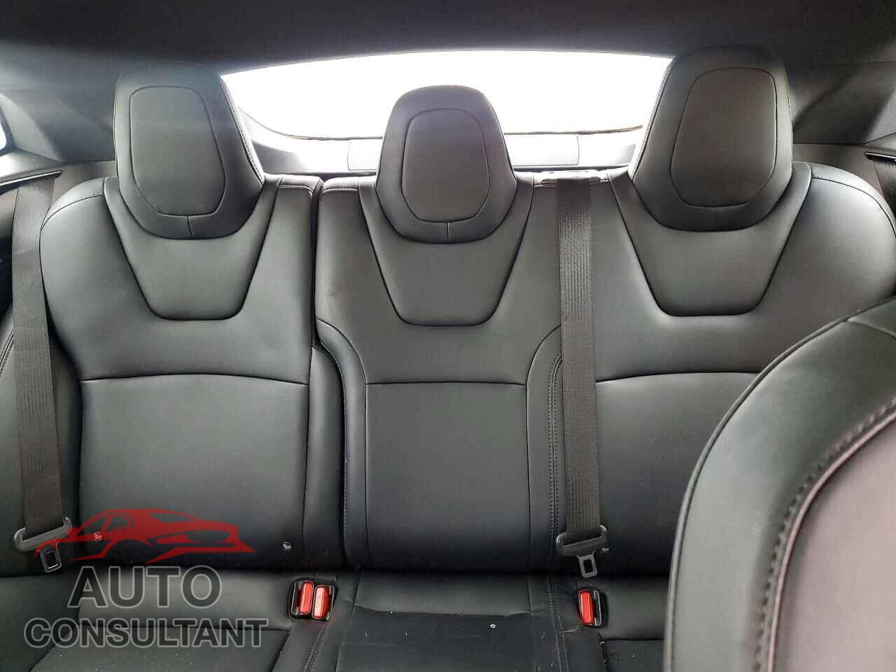 TESLA MODEL S 2021 - 5YJSA1E2XMF423715
