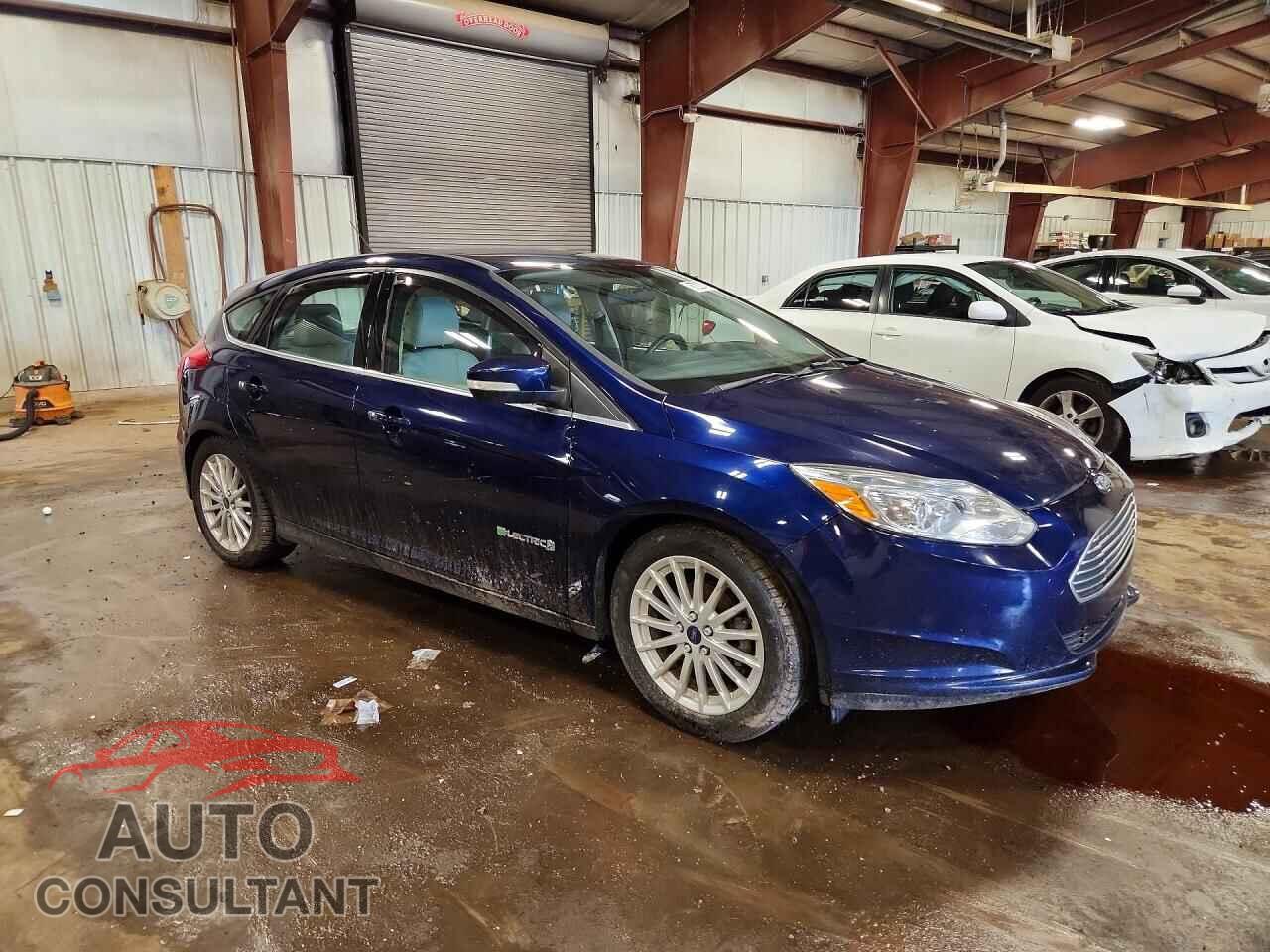 FORD FOCUS 2017 - 1FADP3R43HL269940