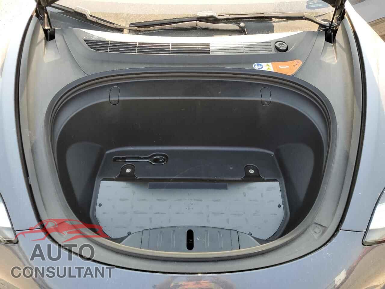 TESLA MODEL 3 2018 - 5YJ3E1EA1JF026762
