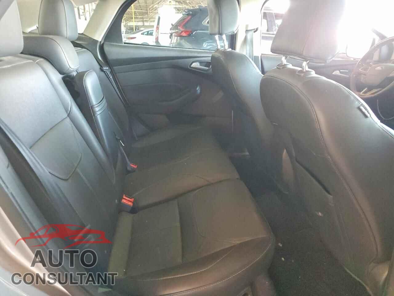 FORD FOCUS 2016 - 1FADP3F21GL254449
