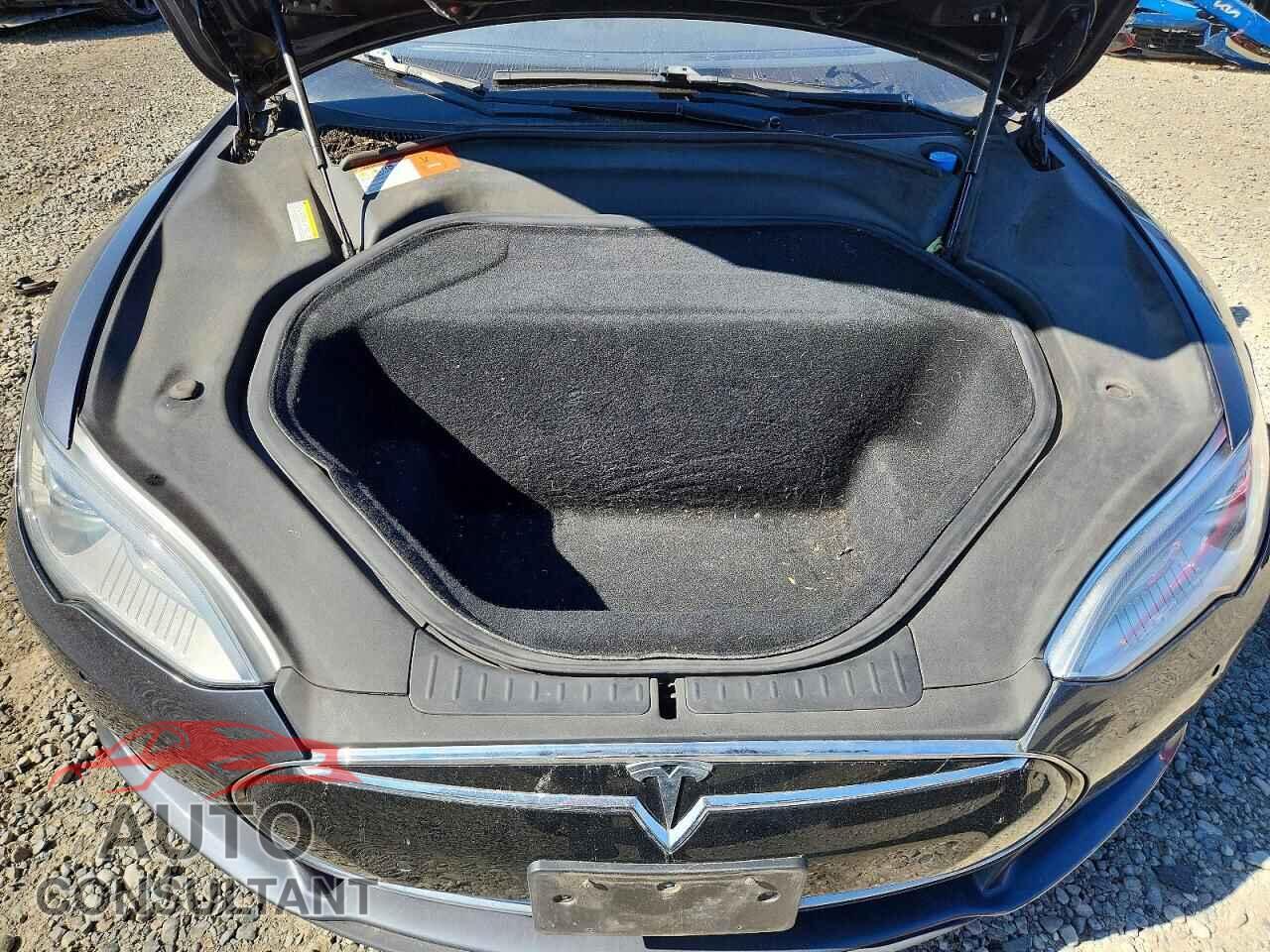 TESLA MODEL S 2015 - 5YJSA1E28FF111394