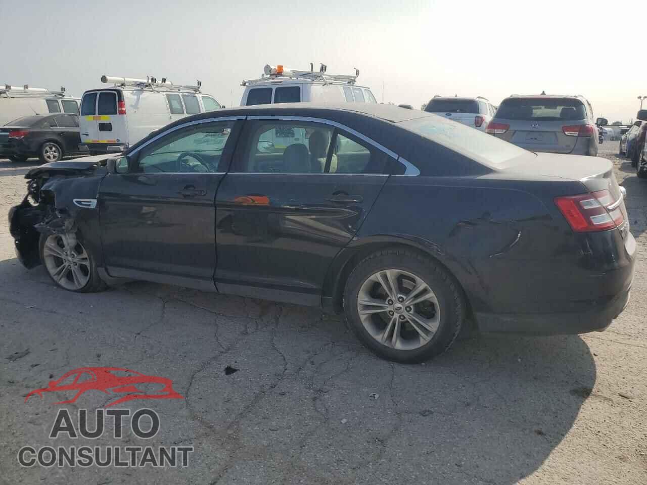 FORD TAURUS 2018 - 1FAHP2D85JG118845