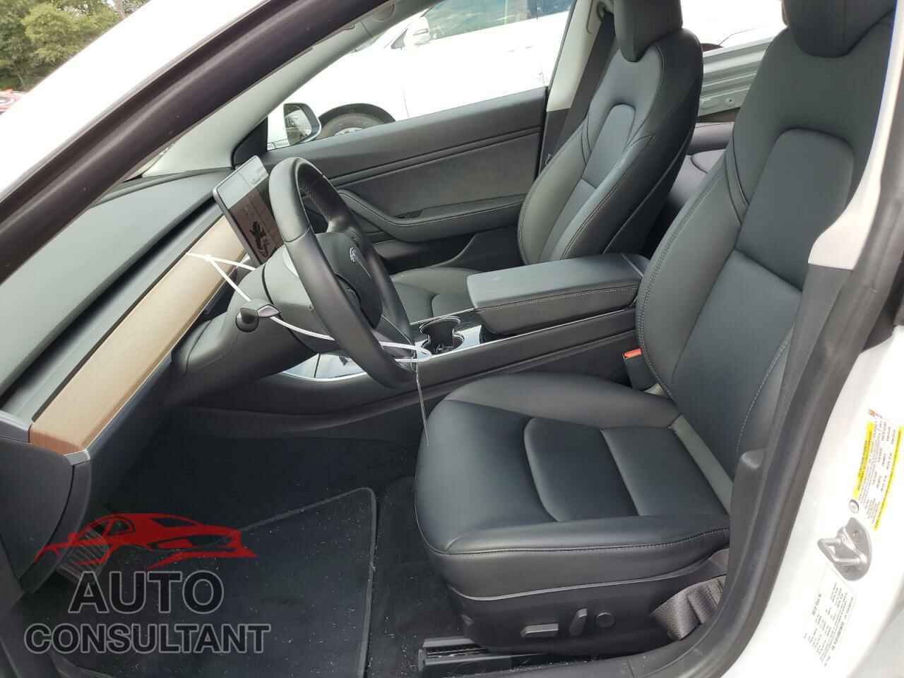 TESLA MODEL 3 2019 - 5YJ3E1EB8KF364783