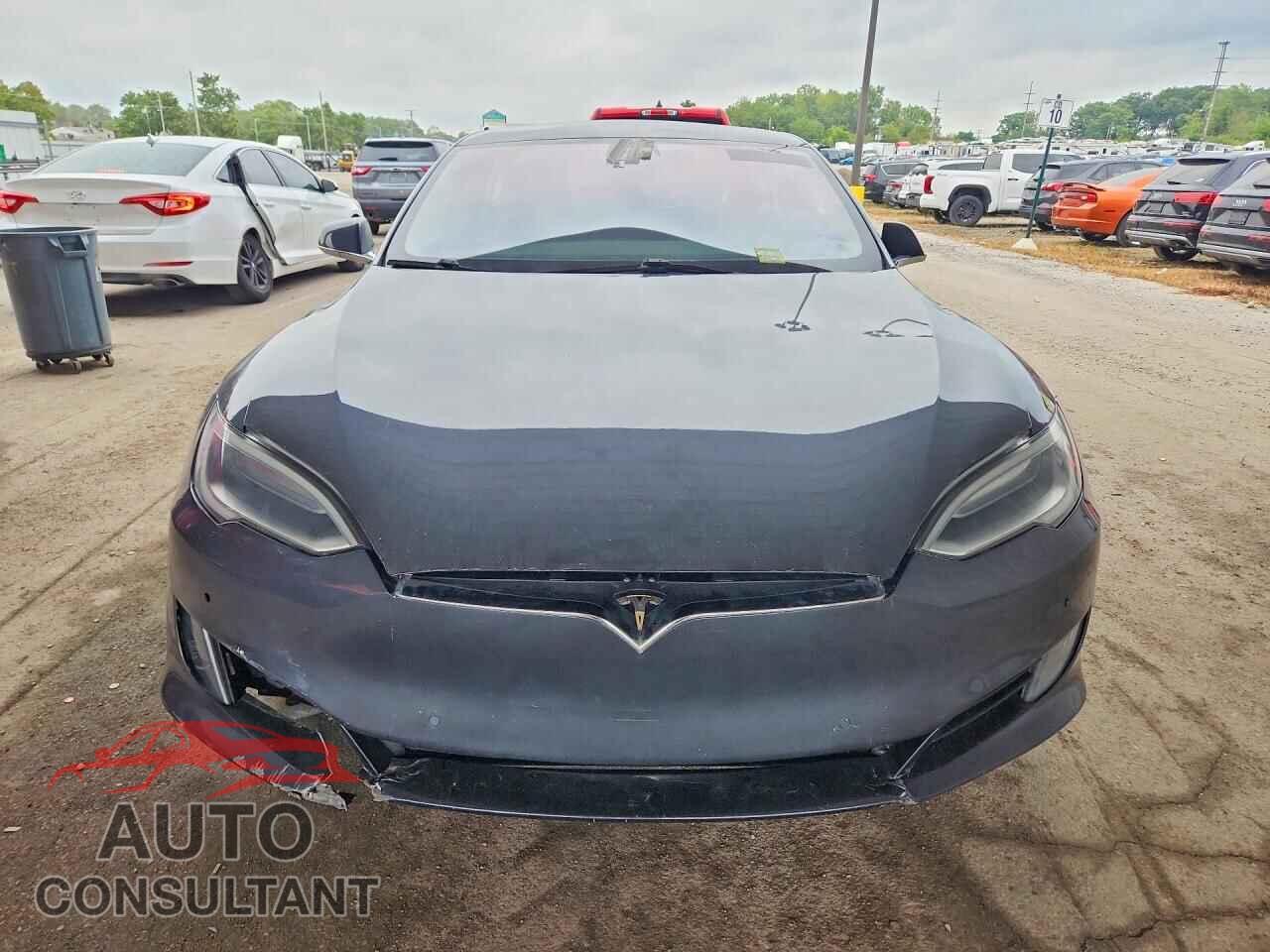 TESLA MODEL S 2017 - 5YJSA1E22HF205189